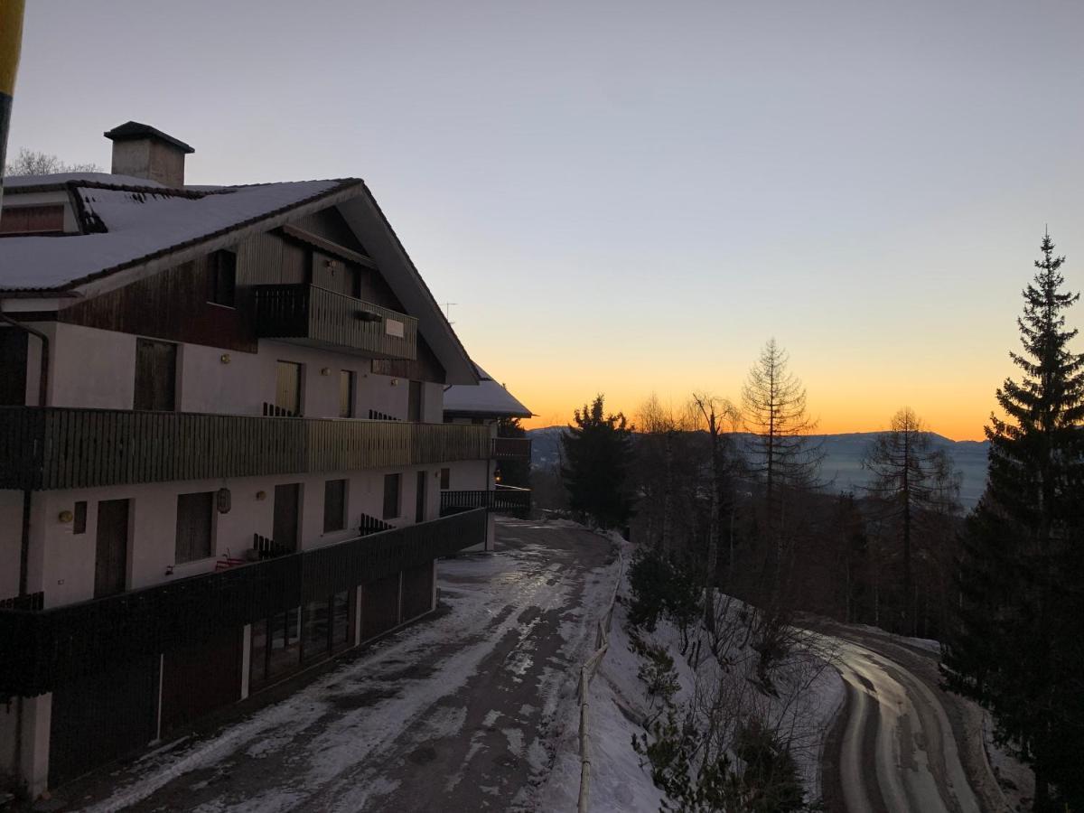 Appartamento Tipico Vista Dolomiti Nevegal Exteriör bild